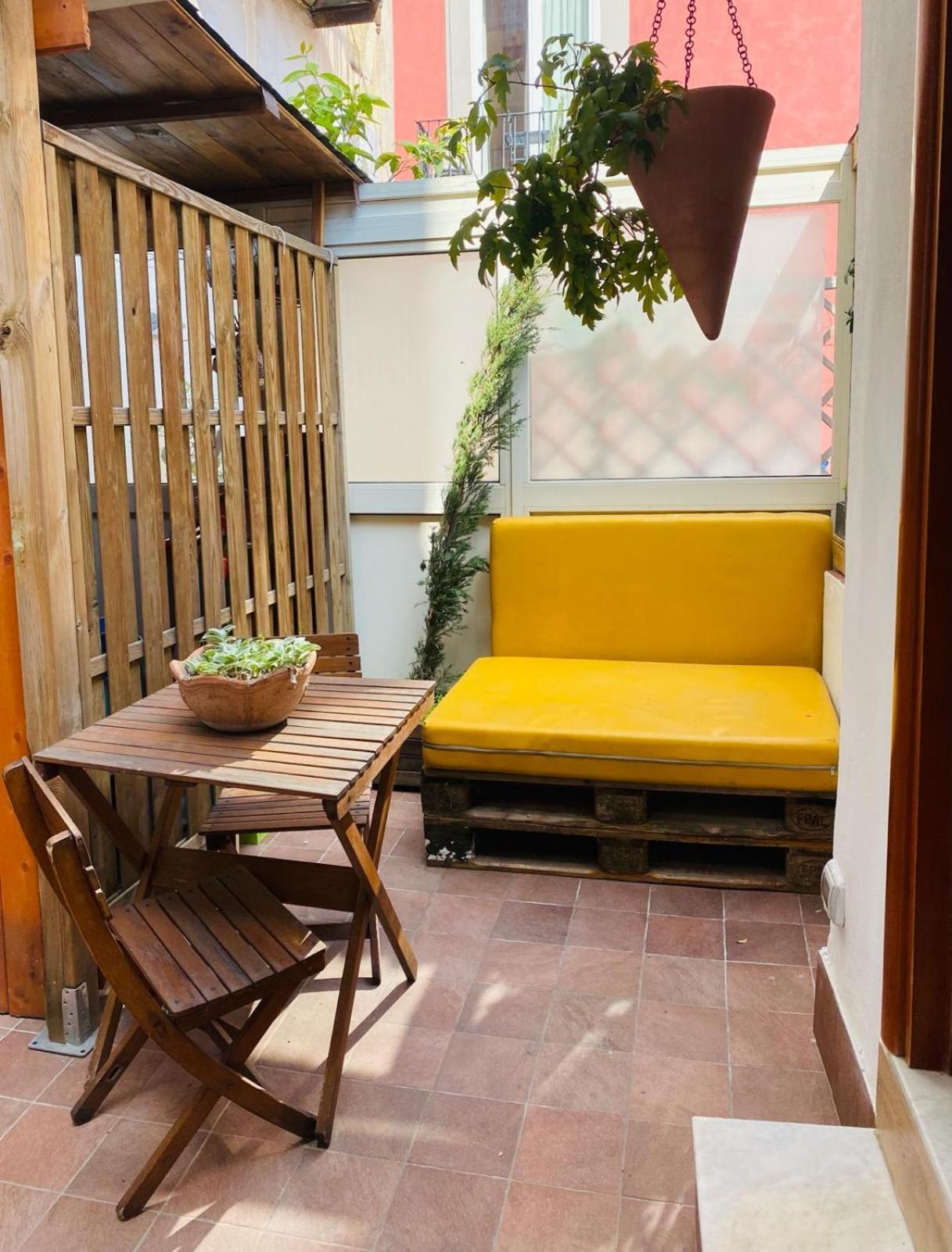 ナポリLa Casa Di Apolloアパートメント エクステリア 写真